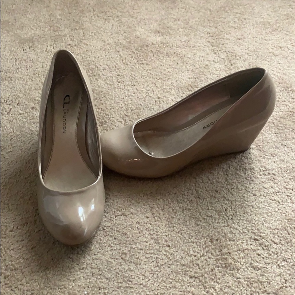 Wedge heels